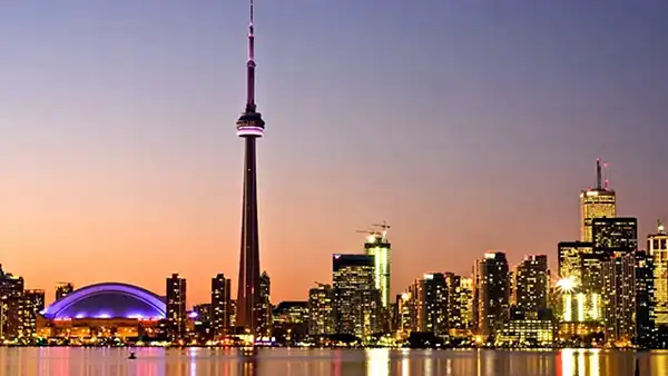 Toronto: A Mosaic of Heritage, Innovation, and Urban Wilderness